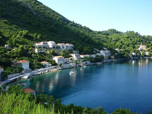 Starting up the first hill on Mljet, above Sobra.  Why are we leaving this idyllic spot?
